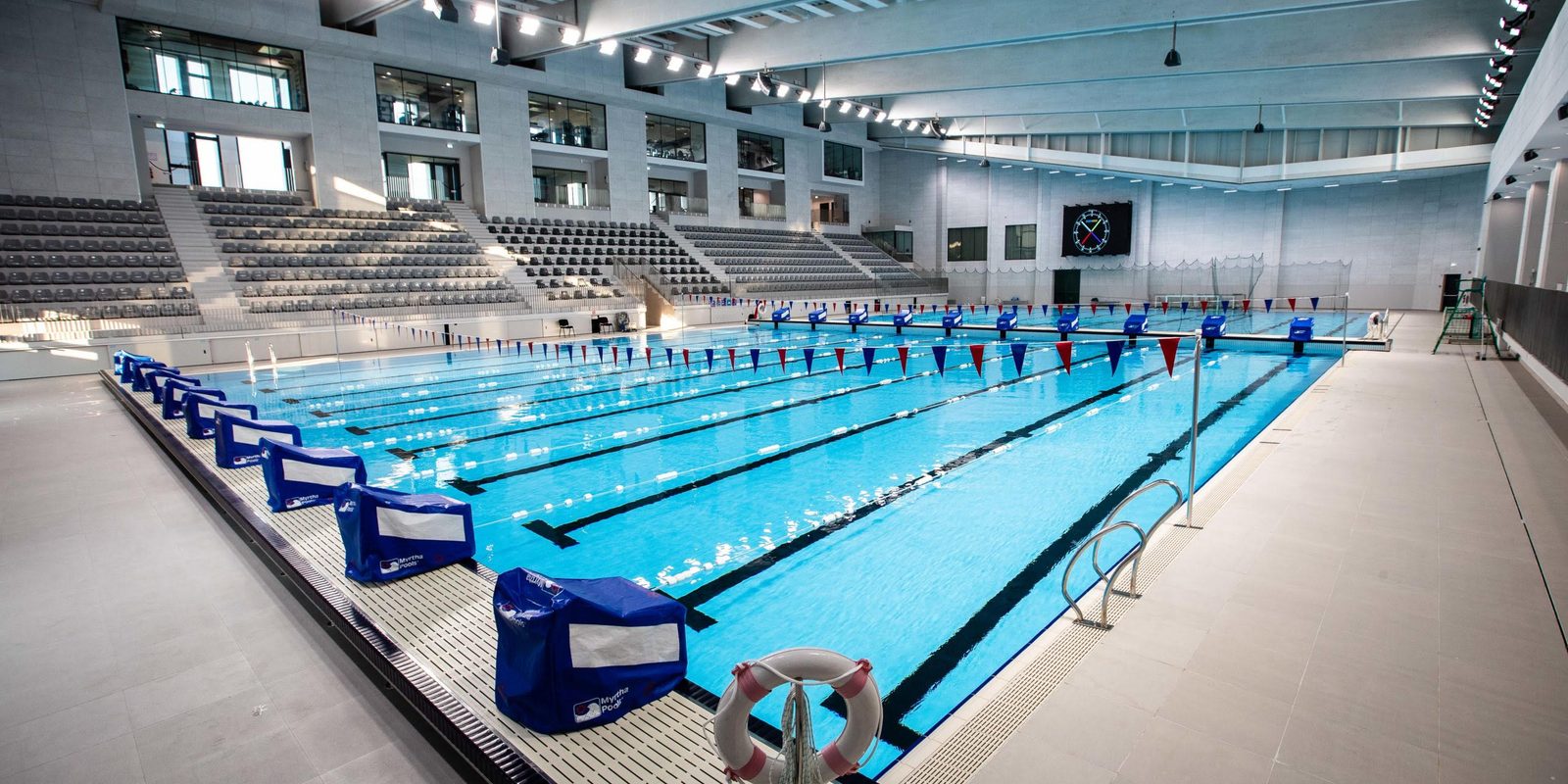 Notranjost Olimpijskega bazena Koper