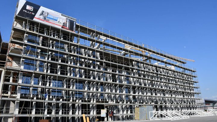 Stavba Olimpijskega bazena Koper med gradnjo
